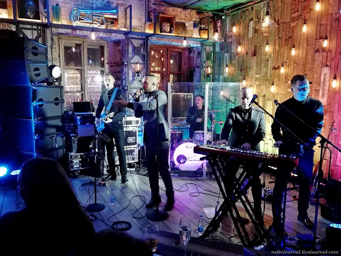 дом печати екатеринбург афиша. Drum and bass фото. вечеринка в гараже. Garage party. гараж пати.