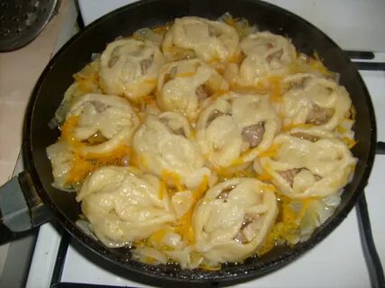 Картошка с тестом и мясом как называется