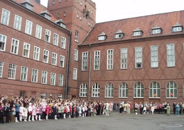 Первая школа в калининграде. Гимназия 1 кенигсберг. Школа 16 калининград. Г. Маоу гимназия №1 калининград.