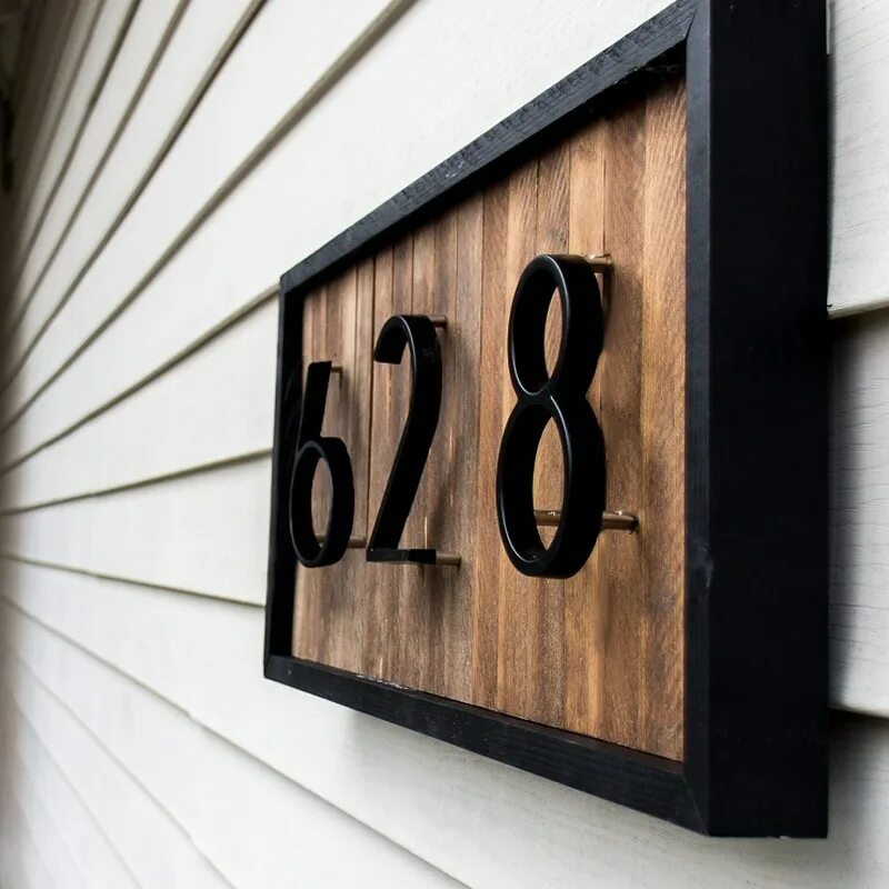 Цифра 1 для квартиры на дверь. Стильные цифры для двери. Необычные цифры на дверь. Необычные цифры на входную дверь. Табличка с цифрами на дверь.