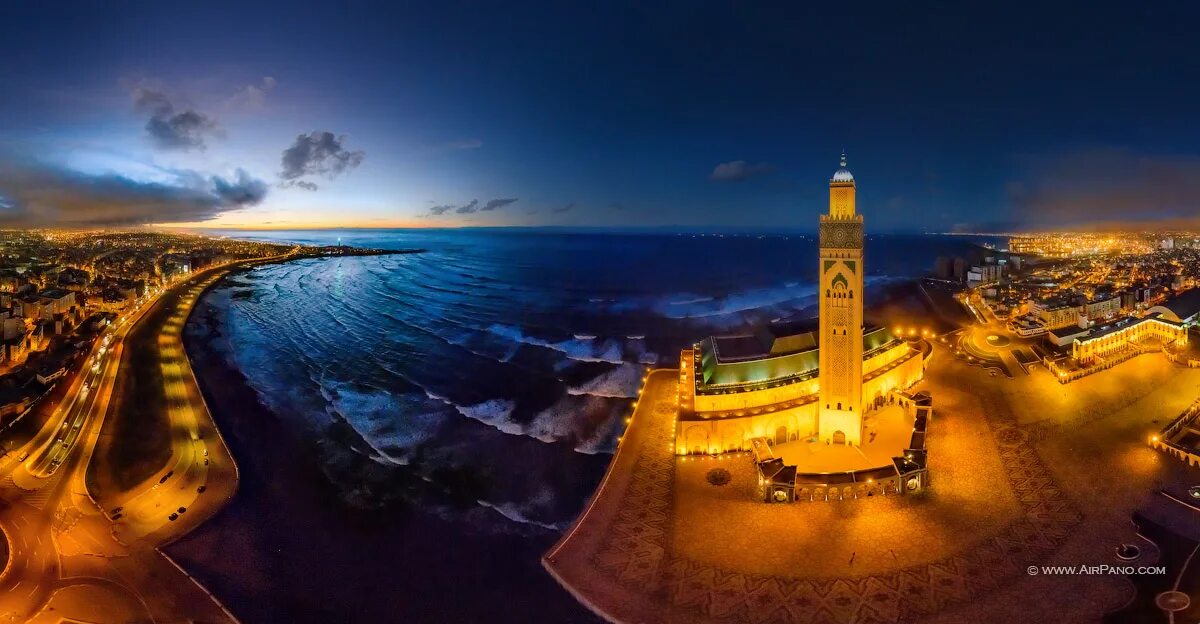 Город касабланка. Касабланка (Марокко). Касабланка (Марокко) города Марокко. Панорама Касабланка Марокко. Мечеть Хасана в Рабате Марокко.