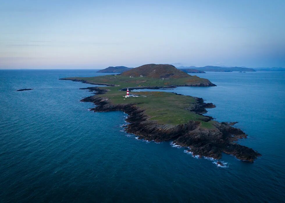 Остров Бардси. Бардси. Бардси остров Википедия. Койлуото. An island off the coast