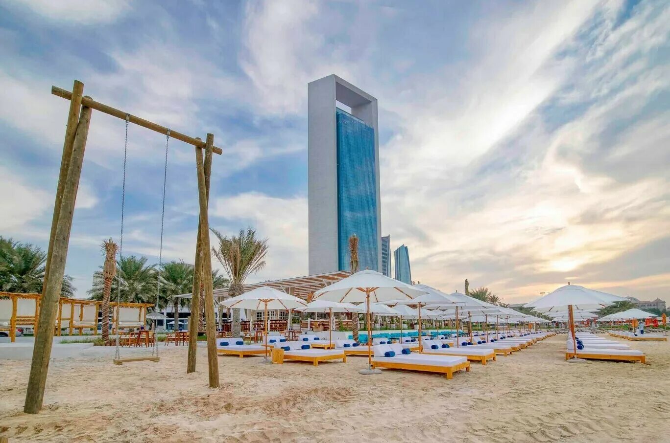 Radisson blu абу даби. Рэдиссон блю абу даби. абу даби radisson corniche. рэдиссон блю абу даби корниш. radisson blu resort abu dhabi corniche 5.