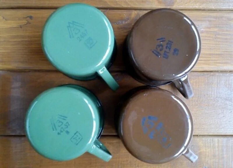 Клейма эмалированной посуды. ЛМЗ клеймо эмалированная посуда. Советская эмалированная Кружка. Кружка эмалированная СССР клеймо. Эмалированные кружки клеймо