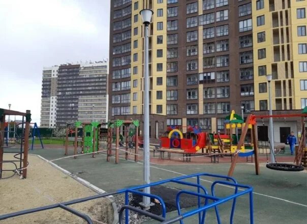 Квартиры тюмень калининский. Новоселов 117 Тюмень. Улица Новоселов 117 Тюмень. Новоселов 115 Тюмень. Улица Новоселов 115 Тюмень.