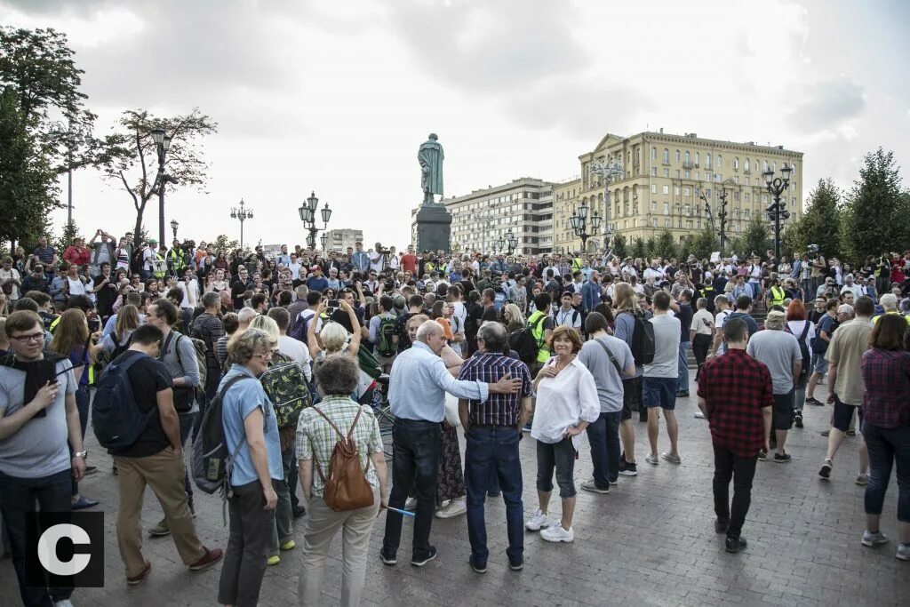 Парад против. Митинг оппозиции в Москве завтра. Митинг шествие. Фотографии с митинга в Москве красивые.