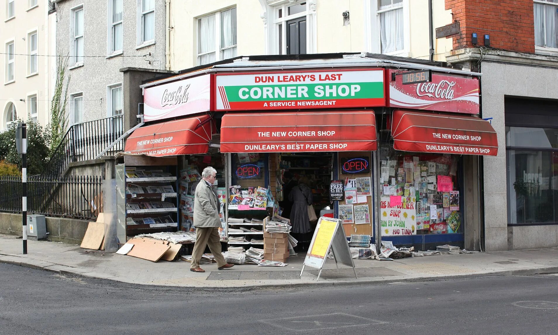 Corner shop. Street Corner. ООО Корнер. Corner shops всегда на углу. Фаркс шоп