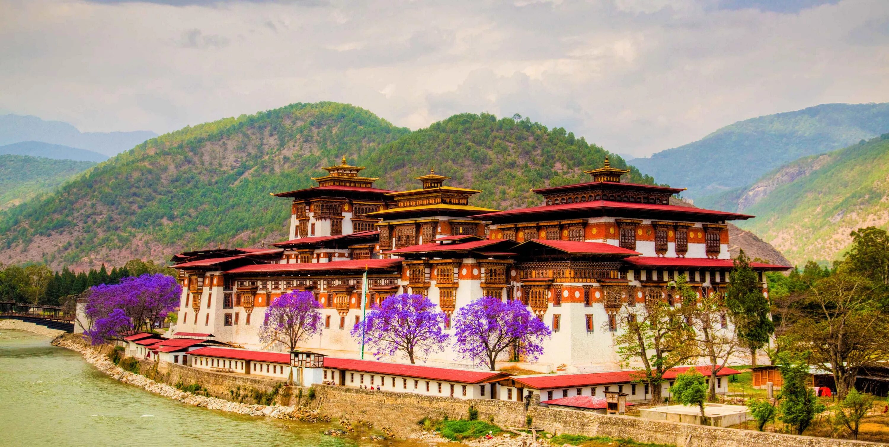 Бутан виды. Королевство бутан, Тхимпху. Пунакха-дзонг бутан. Бутан Гималаи. Королевство бутан достопримечательности.