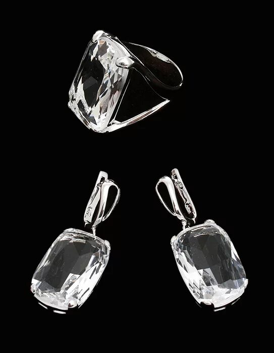 Комплект с горным хрусталем. Комплект горный хрусталь. Горный хрусталь в серебре комплект. Украшения с горным хрусталем в серебре. Радированное серебро 925 пробы.