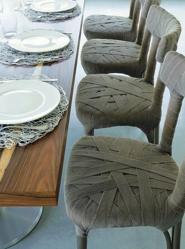 Mummy chair pot small. Mummy chair pot small. Декоративная обмотка стула. Мебель древних египтян. Стул кухонный коричневый.