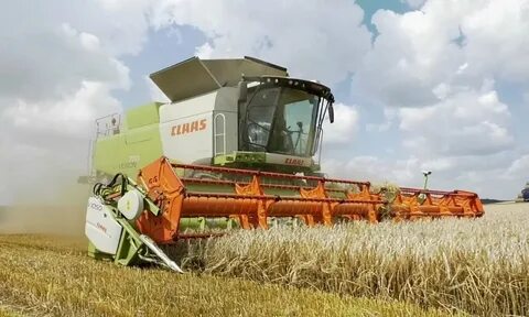 Сколько комбайн убирает за час