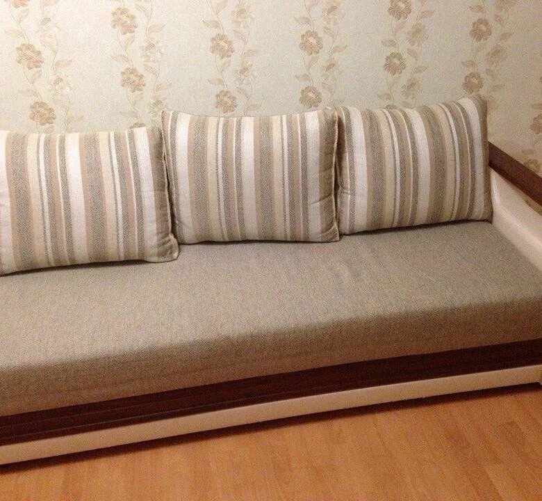 Диван Б/У - купить в Ростове-на-Дону, цена 500 руб., продано 6 сентября 2018 - Д