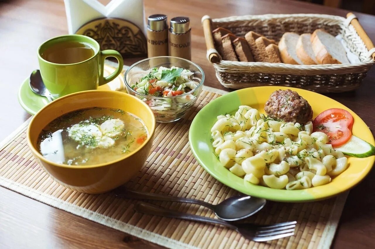 Omega 3. Пансионат ателика сокол лоо 3*. Комплексный обед. Первое и второе блюдо. Организация питания в гостинице.