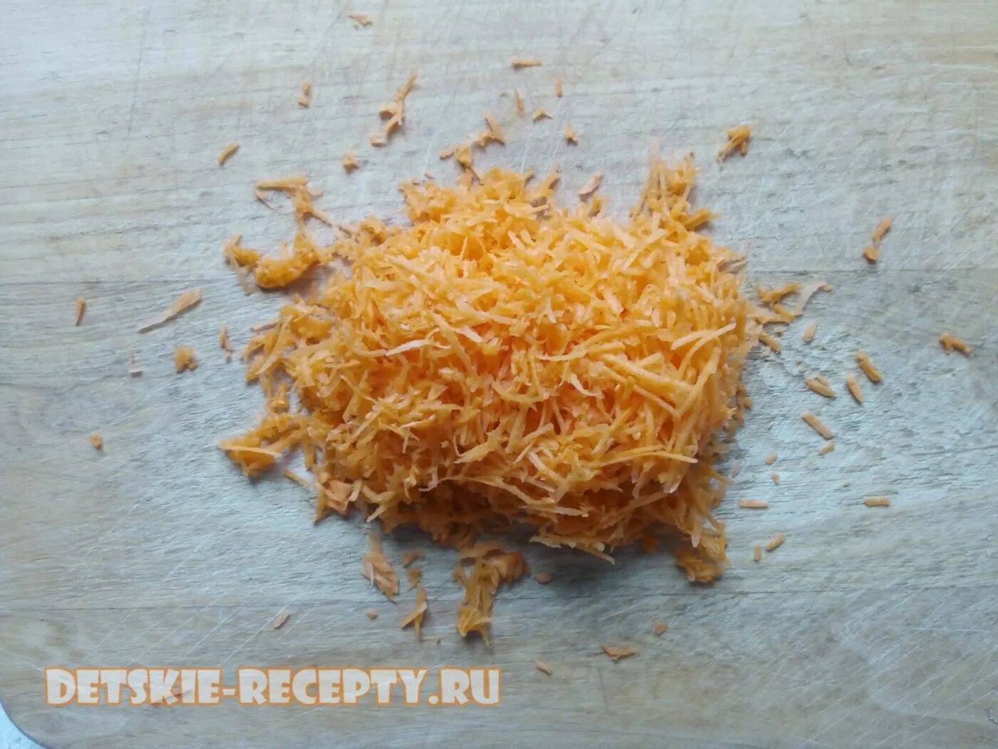 рис с морковью и луком на сковороде. рис молоко морковь. ингредиенты лук морковь. рисовый пудинг английской королевы. каша с тыквой.