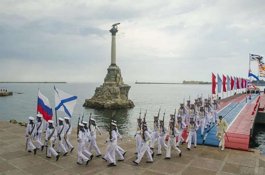 Морской флот севастополя. ВМФ Севастополь. Крым Севастополь ВМФ. Севастополь город русских моряков. День военно морского флота Севастополь.