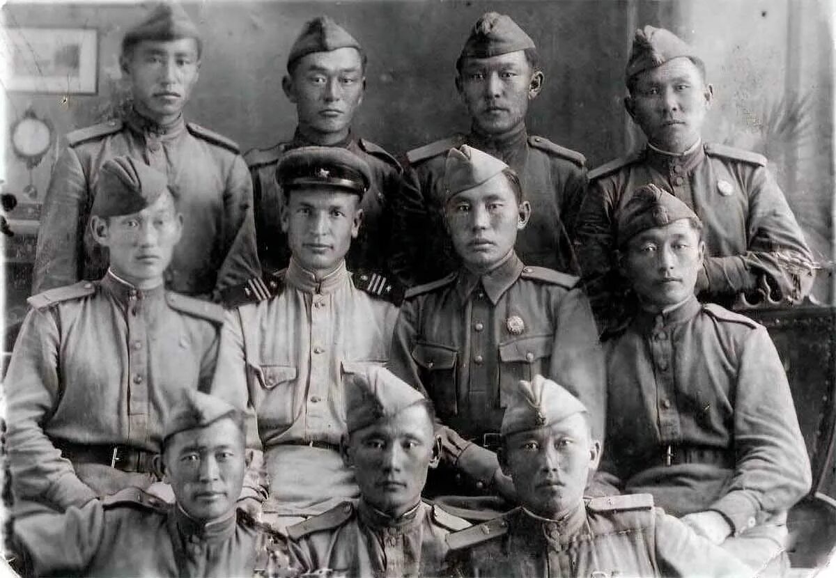 Тифлисская пехотная школа 1927 год. Красноармейцы имена. Батальон ркка вов 1943. Московское краснознаменное пехотное училище. Выпускники военных академий 1940.