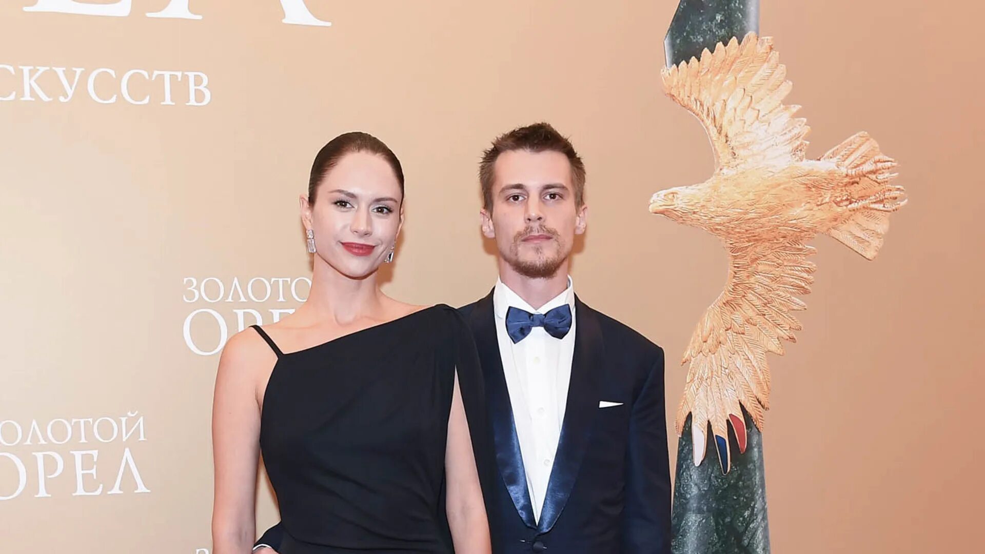 Премия золотой орел 2024 когда. Премия золотой орел 2024 когда. Премия золотой орел 2024 когда. Награда золотой орел 2022. Золотой орел 2021 янковский.