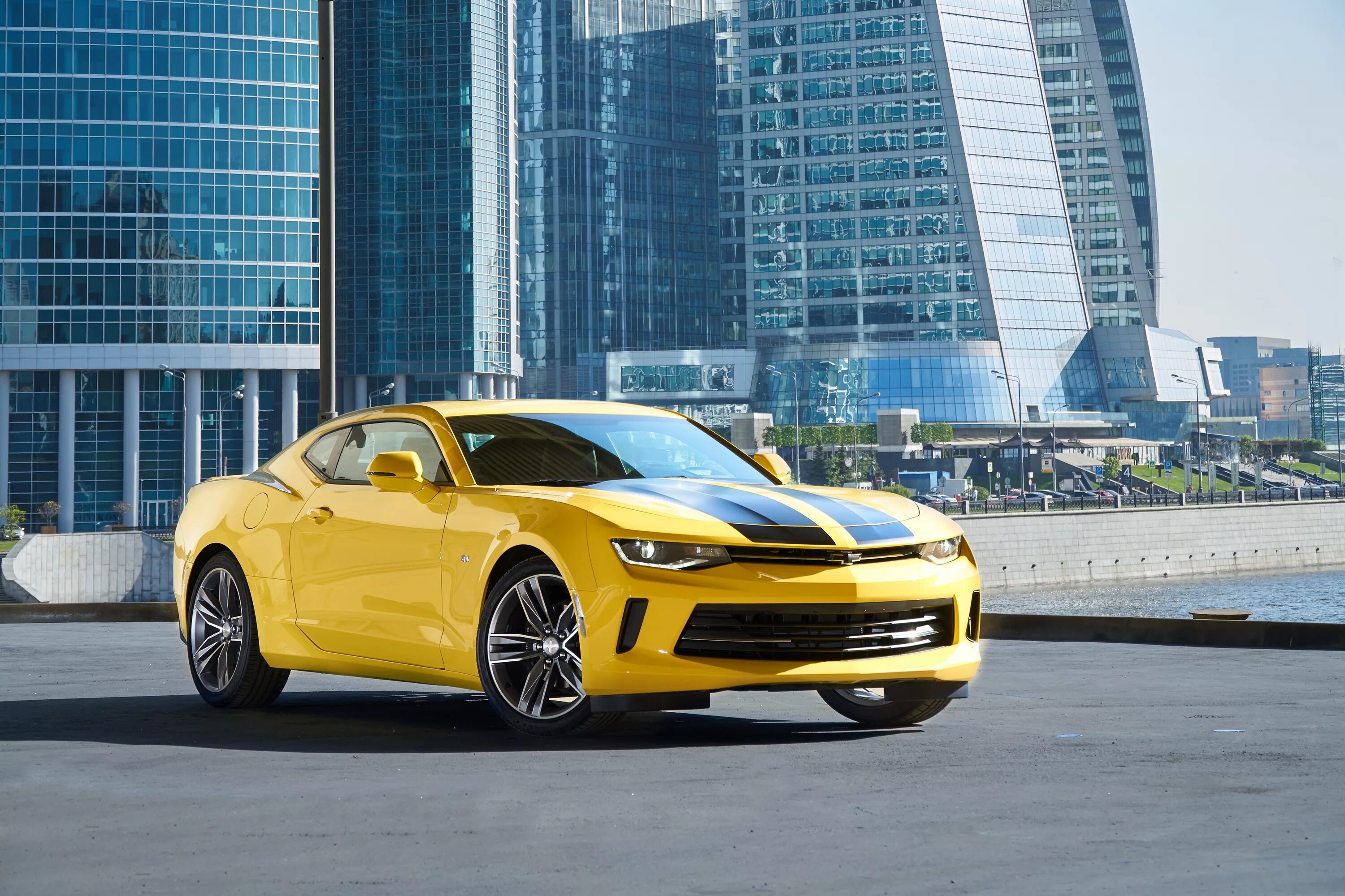 Chevrolet Camaro желтый 2017. Шевроле Камаро 2017 желтая. Chevrolet Camaro SS 2022. Шевроле Камаро 2023.