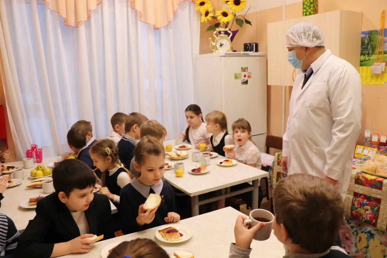 Школьное питание магнитогорск. Организация школьного питания в Югре. Школьное питание глазами детей. Организация школьного питания в Мелеузе. Школьное питание Новоуральск.