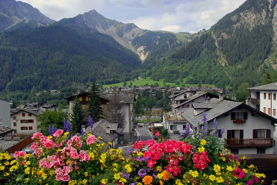 Aosta италия. D valley. Долина аоста италия. Валле-д'аоста (долина аосты) - италия. Долина дорхе.
