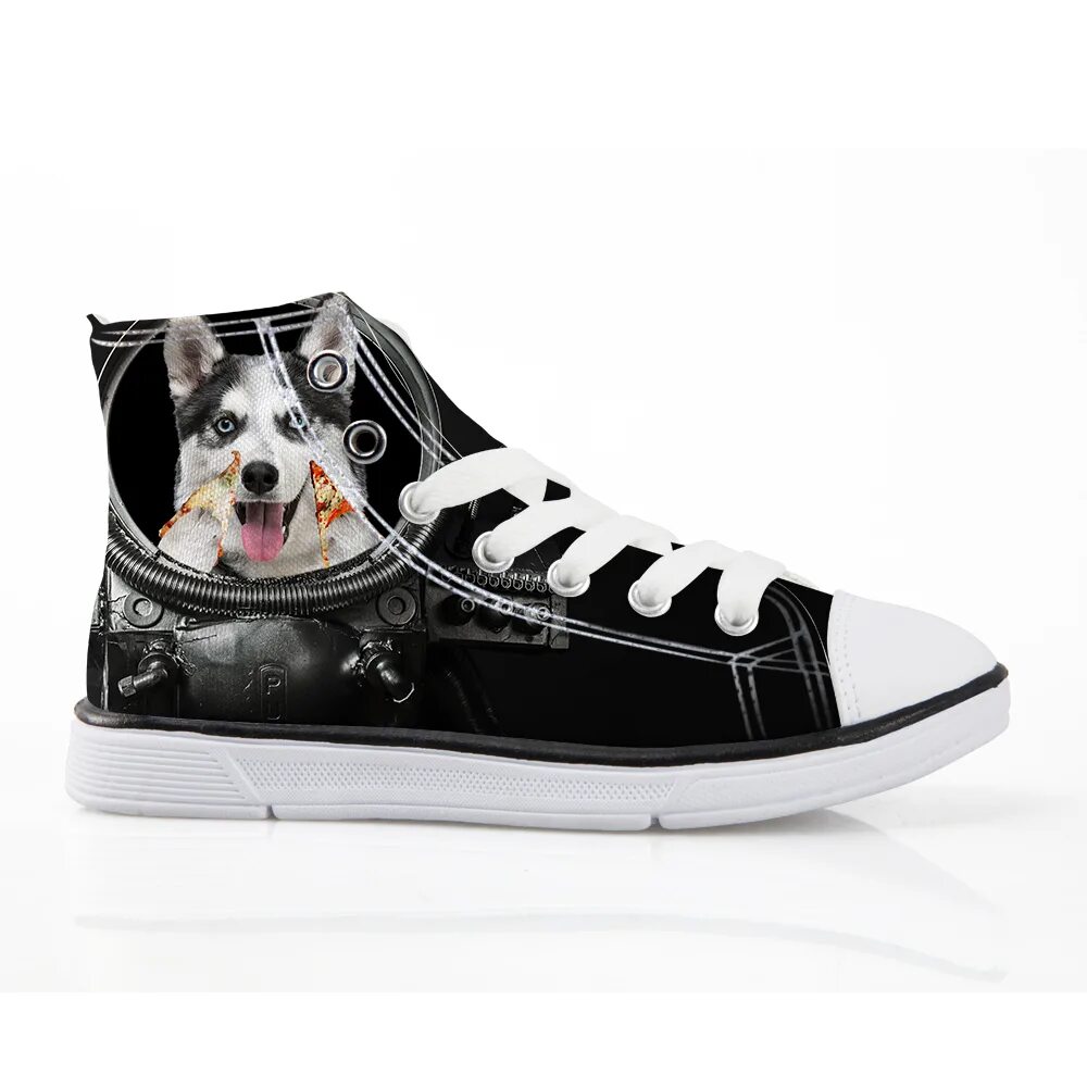 Хаски кроссовки. Обувь для хаски собаки. Хаски кроссовки. Хаски кроссовки. Стоит.