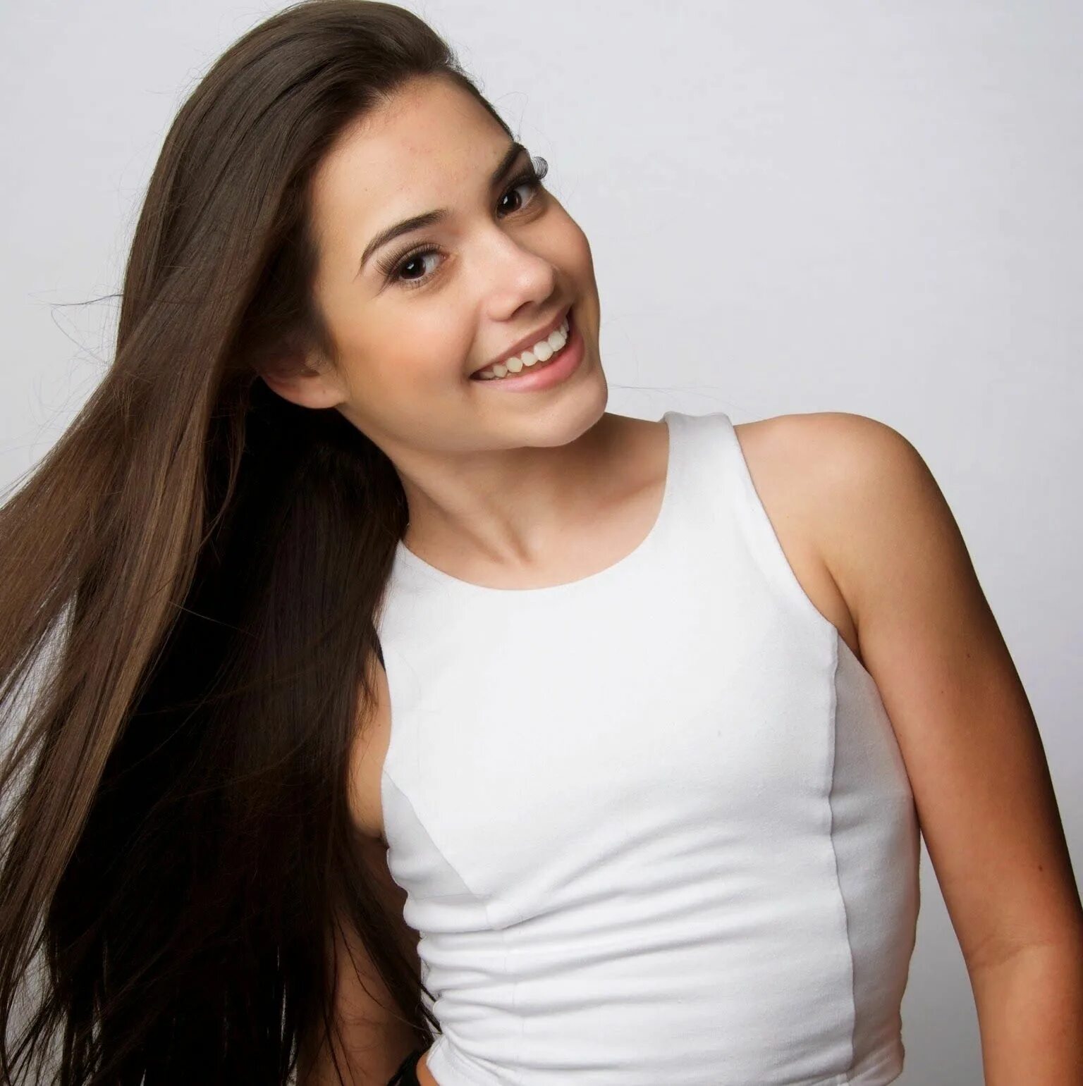 Tori wade вк фото. Виктория победительница тори. М тори. Виктория джастис айкарли. Тори вега.