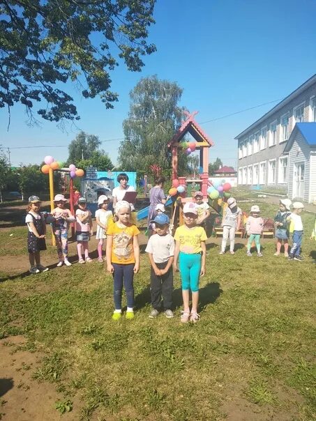 Детский сад сказка Прибельский Кармаскалинский район. Детский сад сказка село Прибельский. Садик Кармаскалы. Садик Прибельский 2014 год.