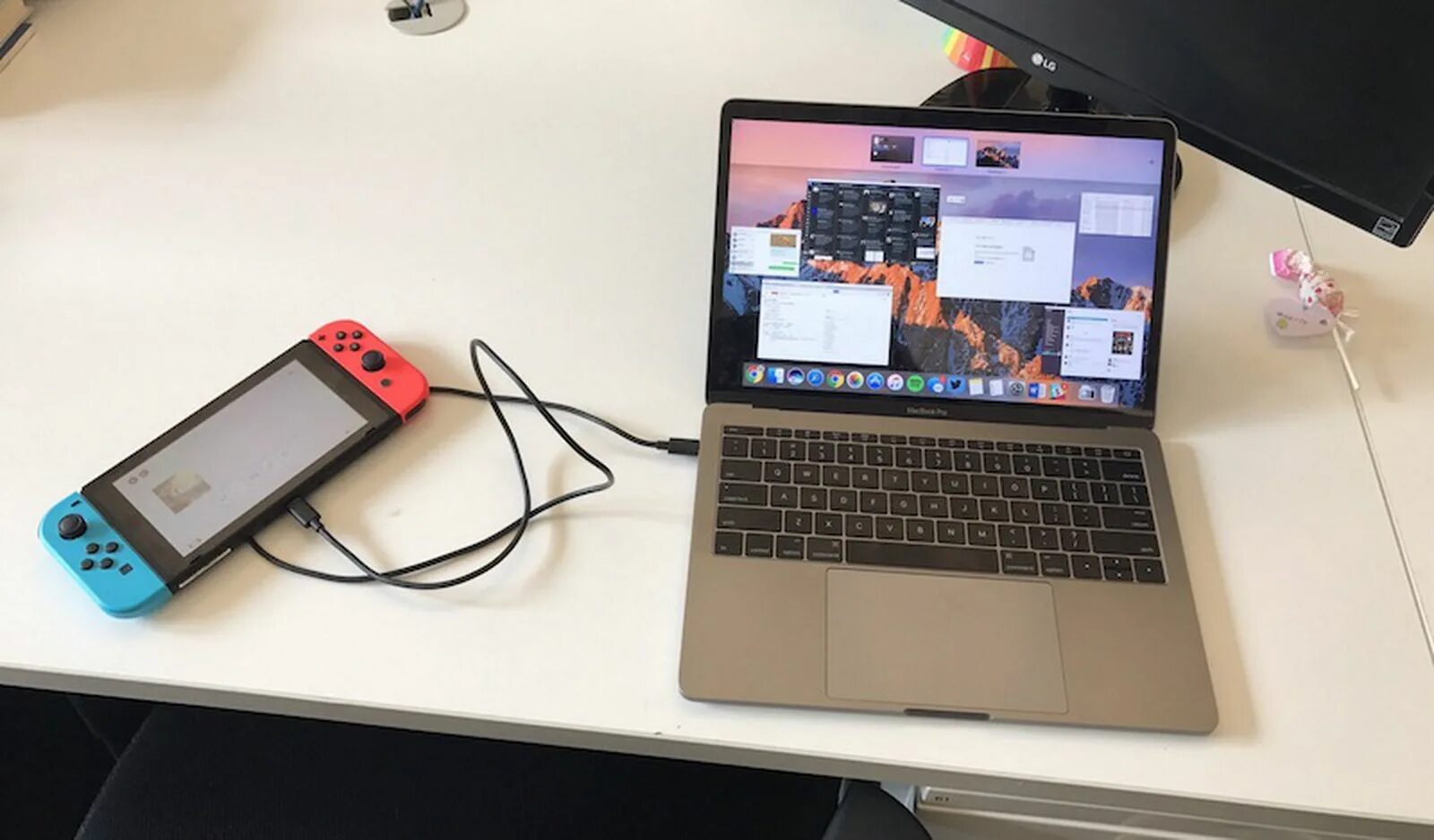 Как подключить switch к пк. Nintendo switch usb. nintendo switch на пк. монитор для нинтендо свитч. свитчи на ноут.
