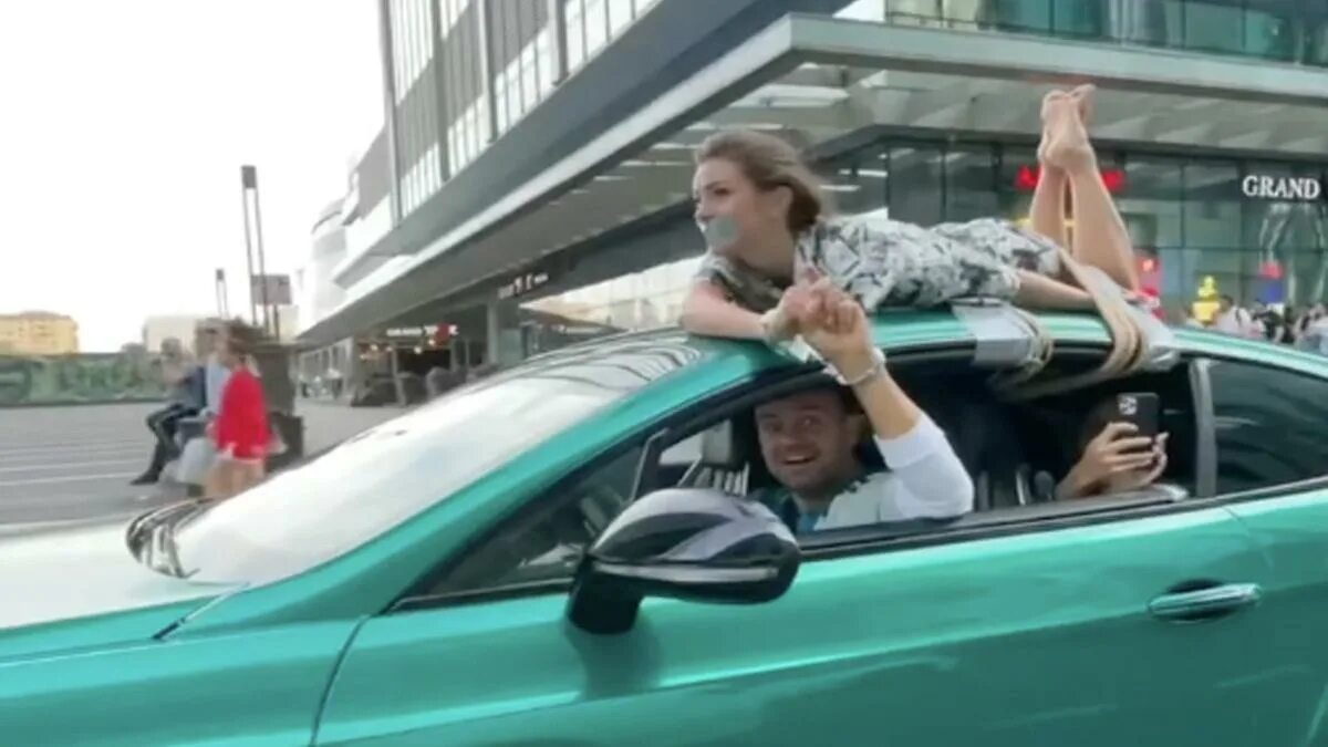 Песня везу девочку бунтарку обгоняем
