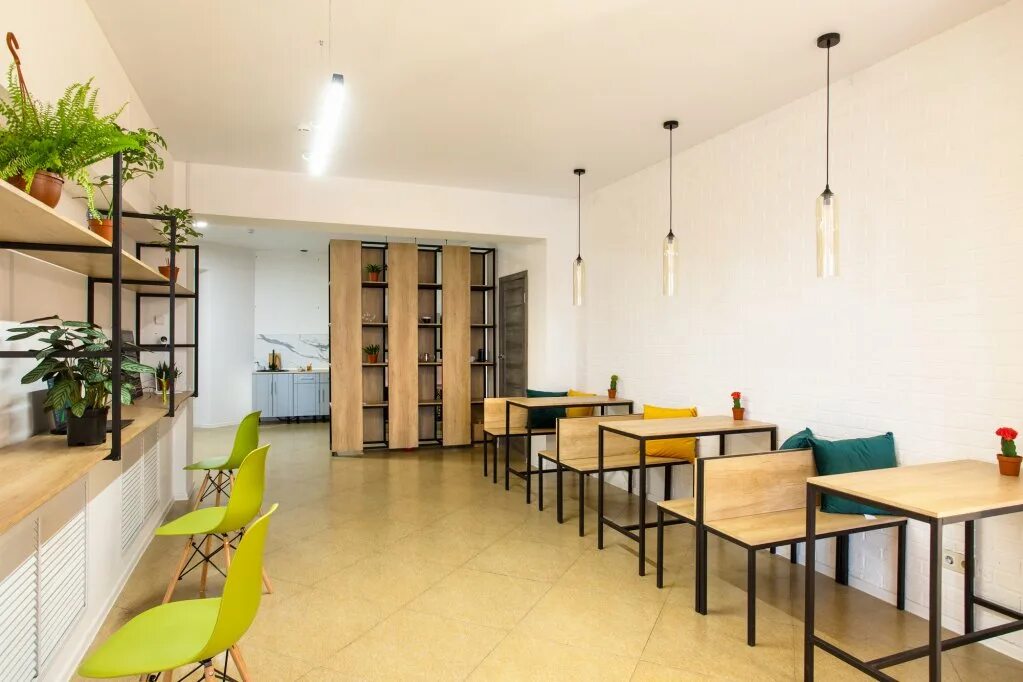 Одесса общежитие. Хостелы рус театральная. Хостел театральная москва. Хостелы приморская. Хостел hovel красноярск.