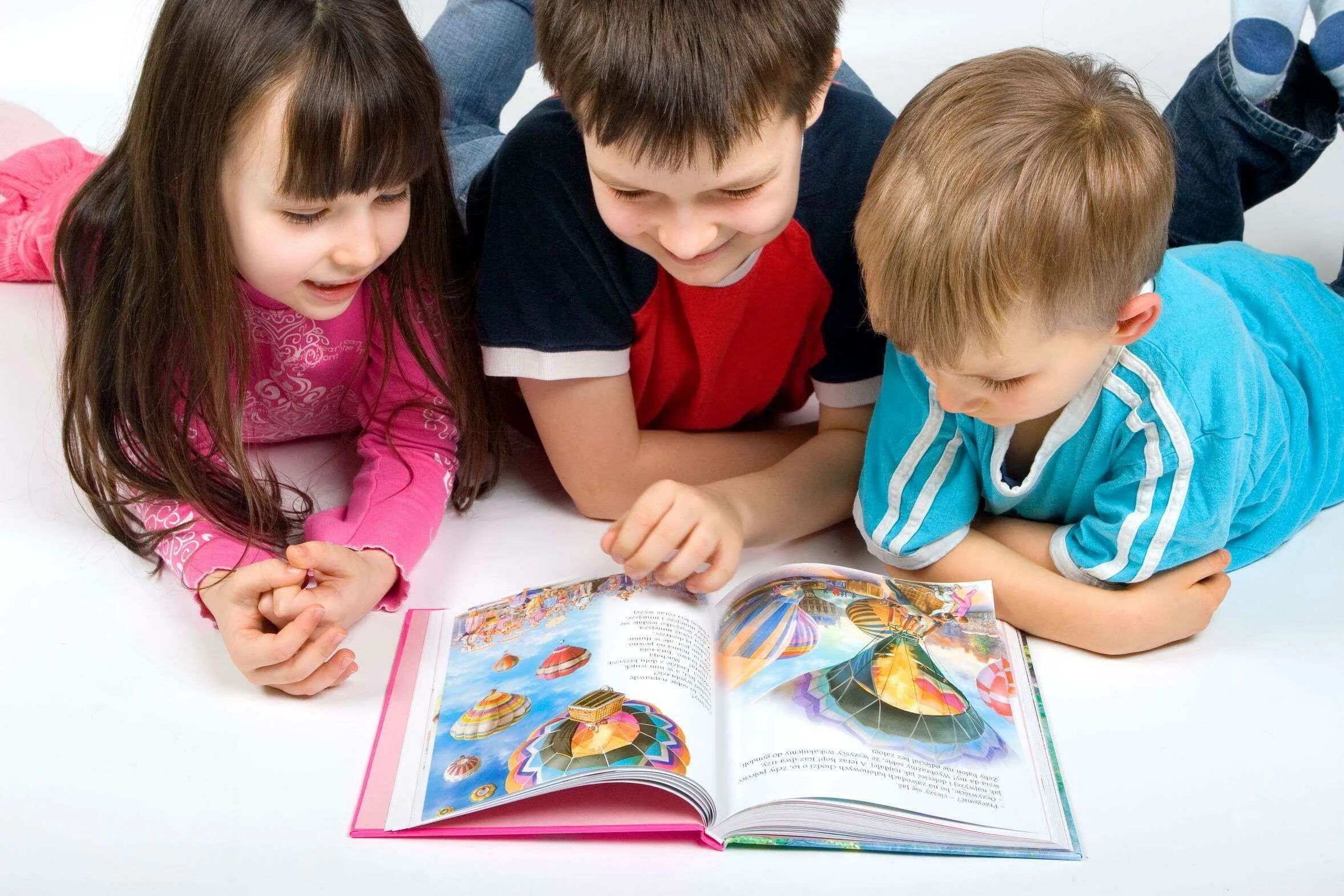 Художественные произведения дошкольного возраста. Чтение для детей. Книги для детей. Старшие дошкольники. Дети читают книги.