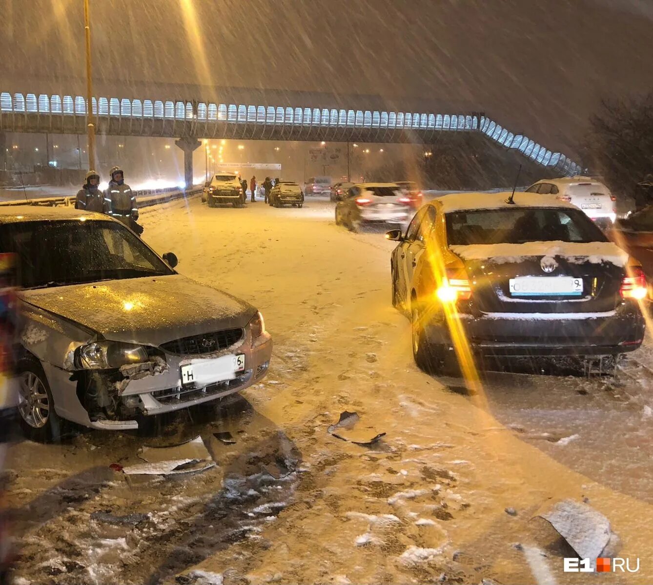 Почему сегодня 9. Авария на объездной екатеринбург вчера. авария на объездной дороге екатеринбург. авария в екатеринбурге сегодня на объездной.
