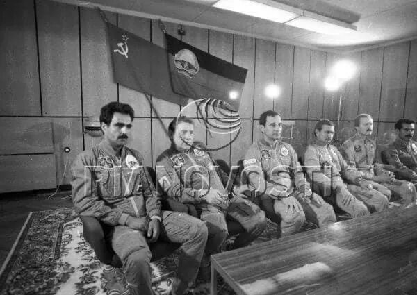 В каком году состоялась стыковка советского. Абдул Ахад Моманд. Программа интеркосмос экипаж Ляхов Поляков Моманд. Афганистан с космоса. Афганская Космическая программа.