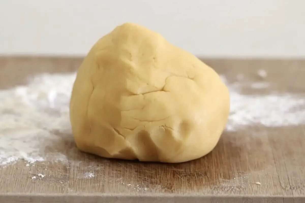 Сырье для приготовления песочного теста. Соленое песочное тесто. Продукты для приготовления песочного теста. Замес теста для печенья. Песочное тесто.