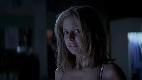 Sarah Michelle Gellar Was In Real Pain During I Know What You Did Last Summ...