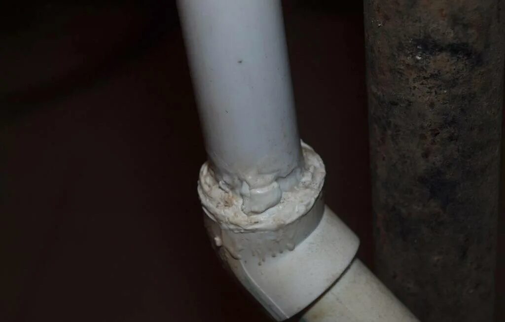 Спайка труб из полипропилена 32 мм. Сварной шов полипропиленовых труб. Стыковая сварка полипропиленовых труб. Пайка муфты полипропиленовой трубы.