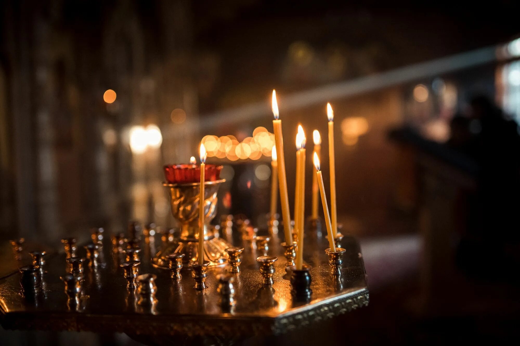 Служба в церкви вечерняя что означает. Всенощное бдение. Вечерняя обедня. Монахи ватопедского монастыря. Церковь алексея псков.