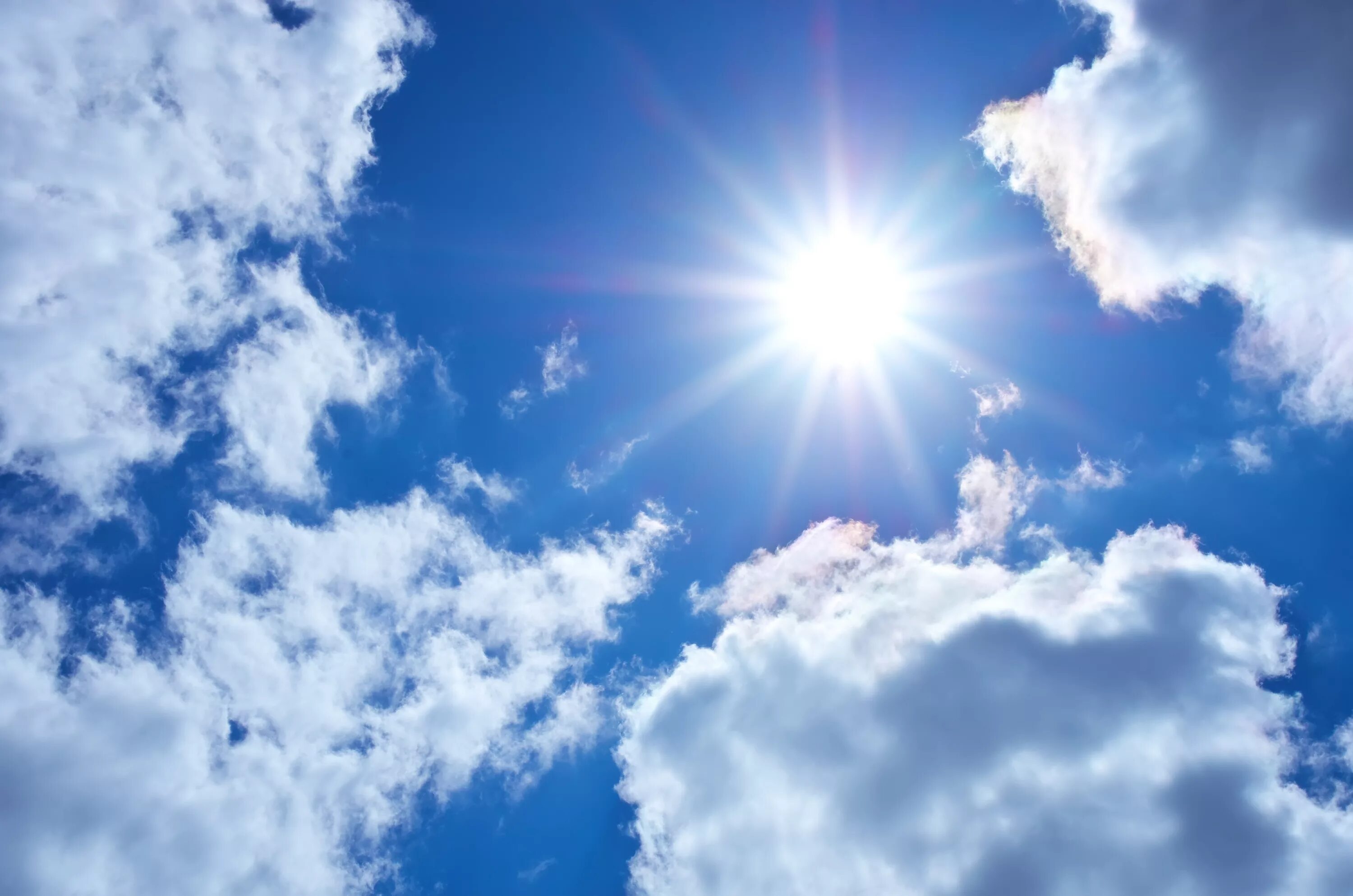 небо солнце. будьте здоровы и счастливы. яркое солнце. фон солнышко. загадка про солнце.