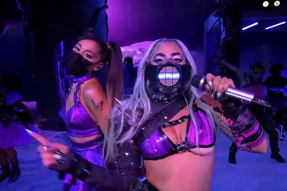 Lady gaga ariana grande. Леди гага мтв 2020. Леди арианна. Lady gaga ariana grande rain on me. Lady gaga ariana grande rain on me.