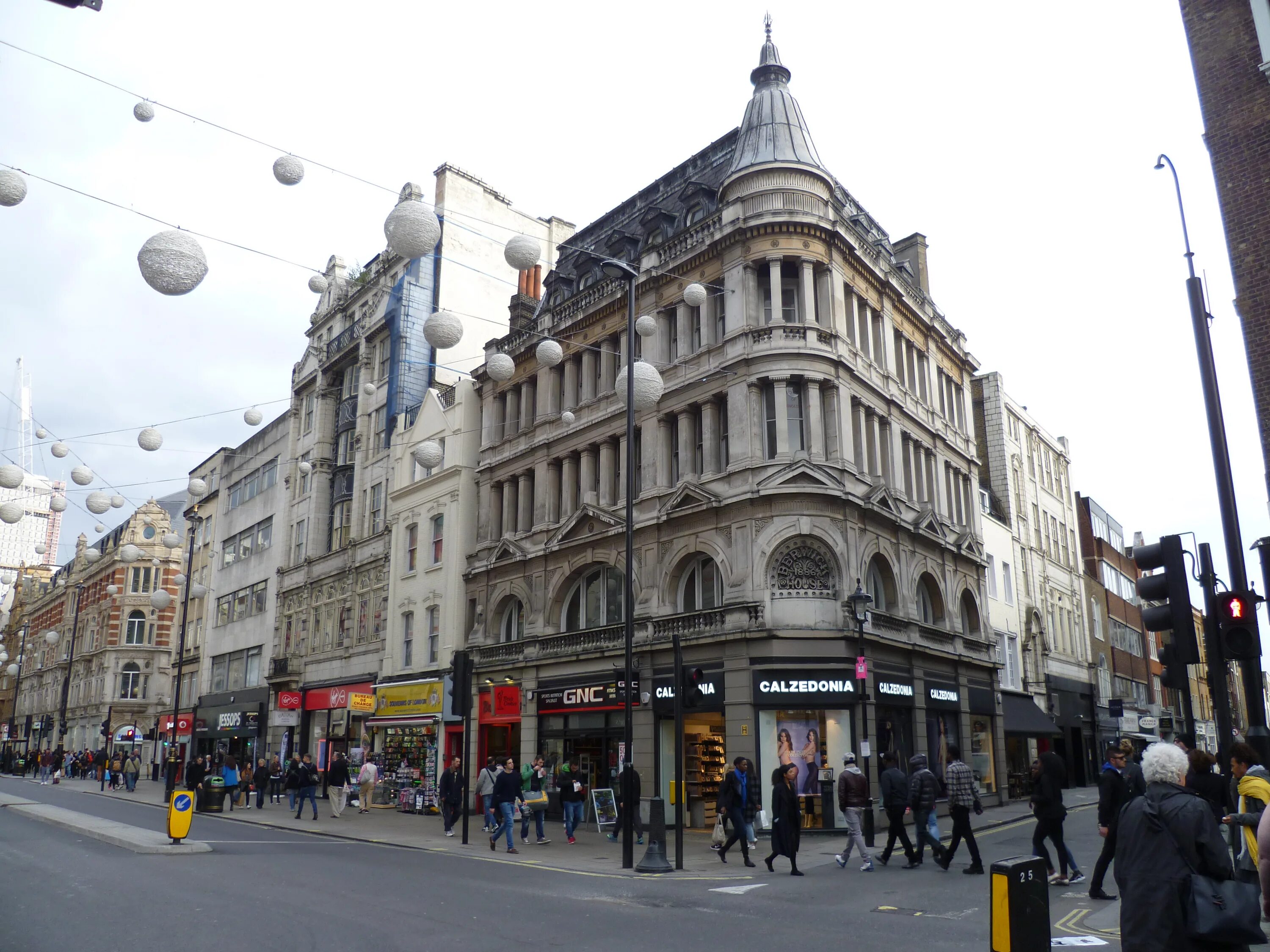 Улица Оксфорд-стрит. Оксфорд улица в Лондоне. Oxford Street London. Лондон ул Оксфорд. Oxford street shops