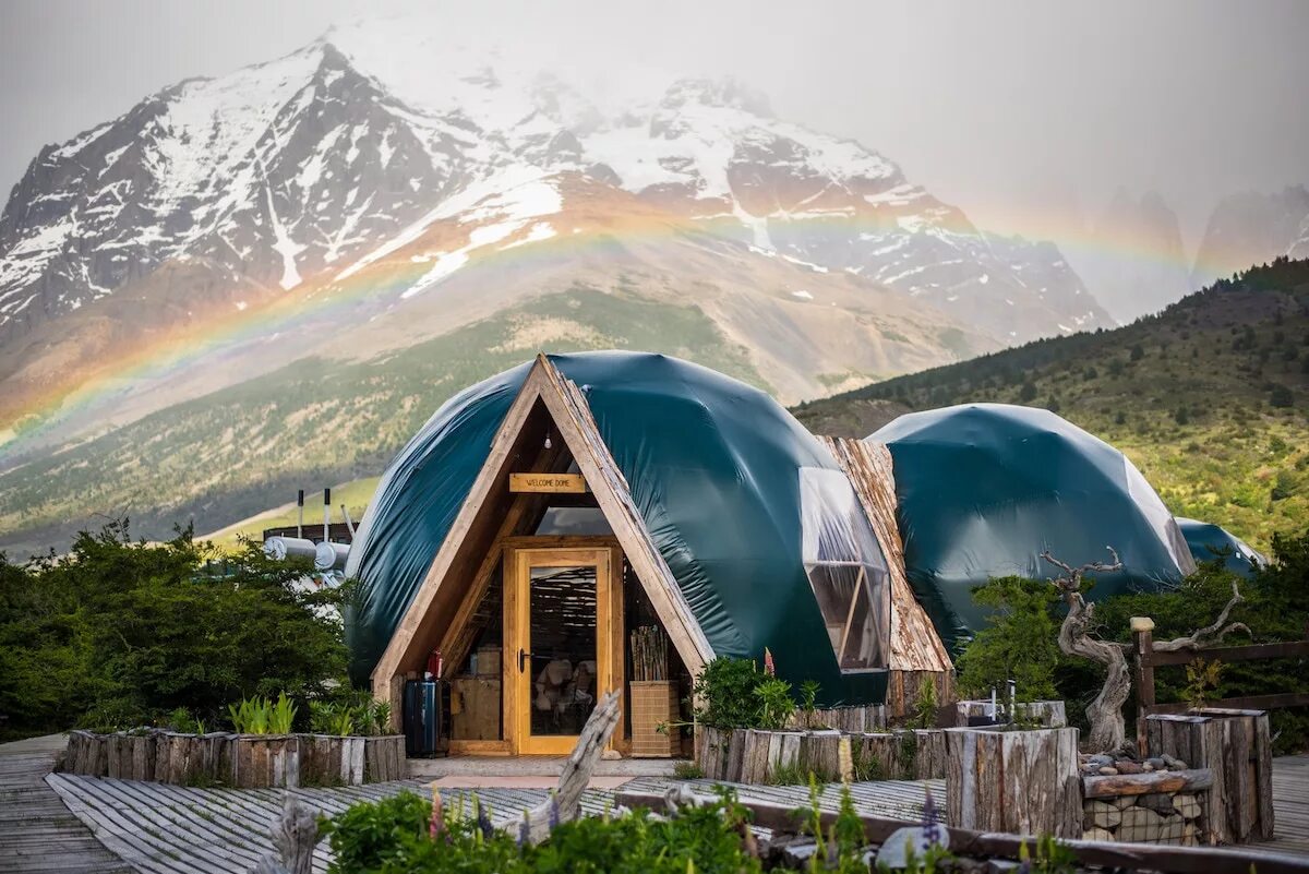 Природный туристический объект. ECOCAMP Patagonia Чили. Глэмпинг ECOCAMP Patagonia. Эко Кемп в Патагонии. Глэмпинг экотуризм.