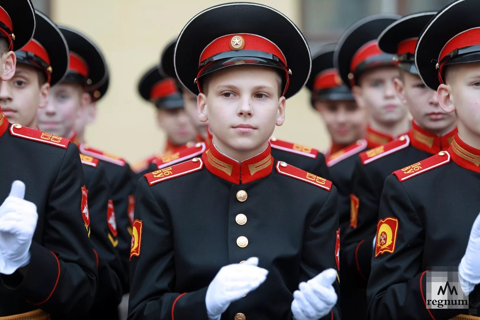 Суворовское кадетское училище в Москве. СВУ Суворовское военное училище. Курсант СВУ суворовцы. Кадеты Суворовского училища. Солдаты сву