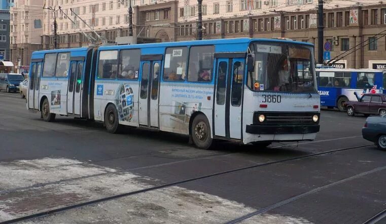 Первый автобус челябинск. Челябинский автобус. Городской автобус Челябинск. Маршрутки Челябинск. Челябинские маршрутки.