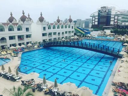 Oz hotels side