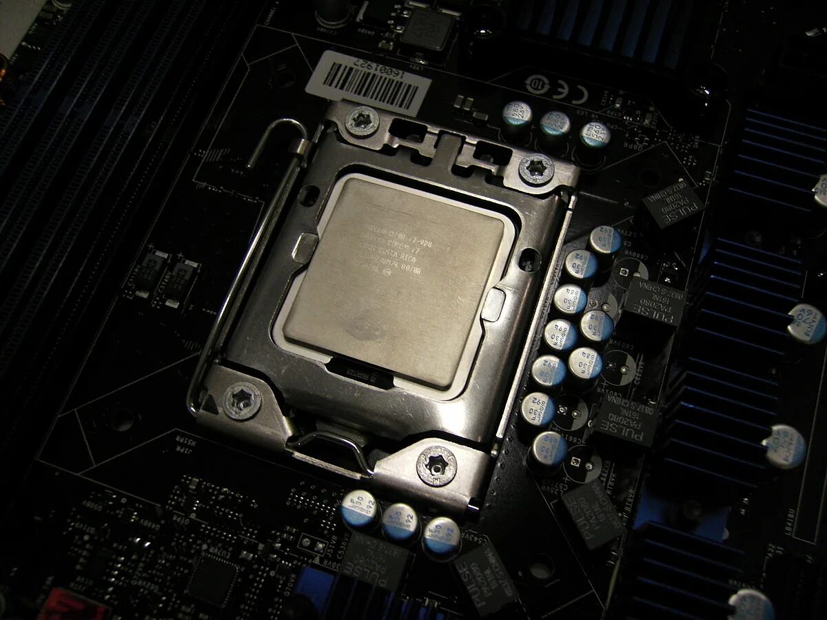 Проц форм. Intel core i7 920. процессор — intel core i7 920 box.. процессор ай 7 920. процессор эстетика.