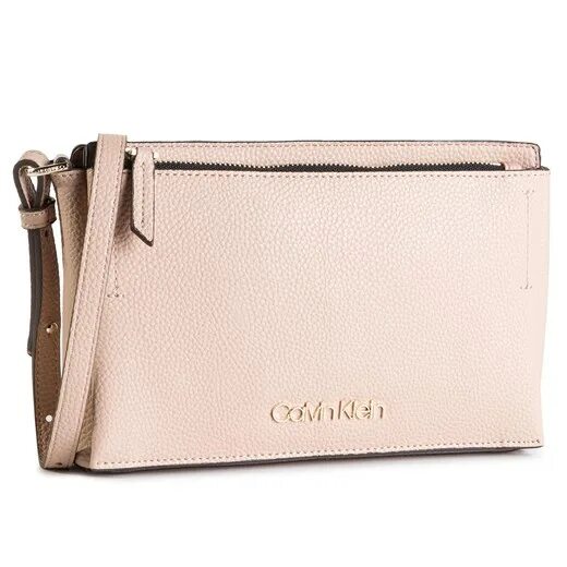 Кросс боди бежевая. Сумка кальвин кляйн crossbody. сумка calvin klein женская бежевая кроссбоди. кельвин сумка бежевая кроссбоди. calvin klein кросс боди сумка золотая.
