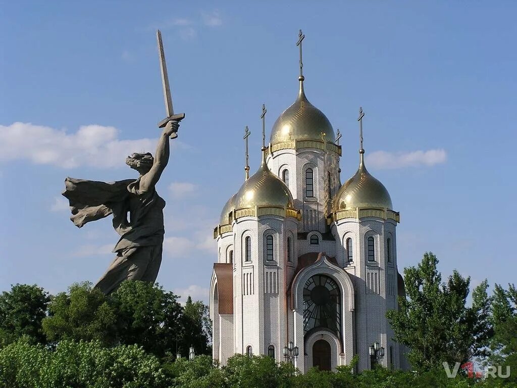 Всехсвятская церковь волгоград. Храм всех святых челябинск. Александронеасктц собор волгоград. Храм всех святых волгоград. Волгоградская церковь.