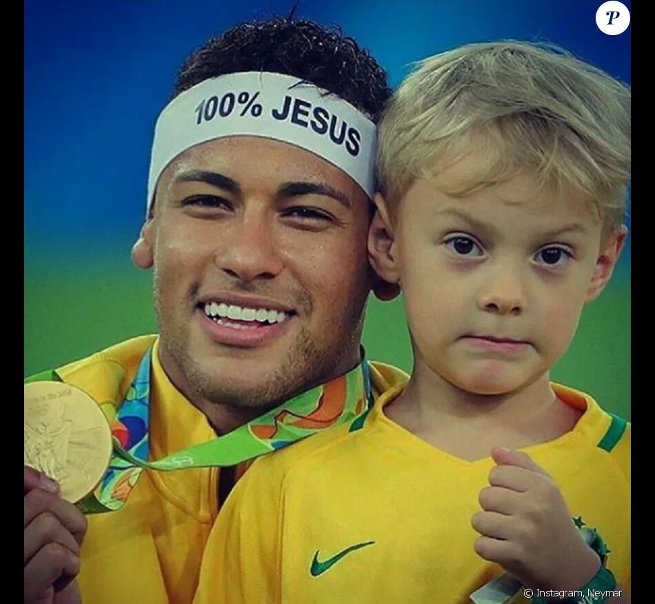 Неймар с сыном. Neymar Jr с сыном. Неймар с сыном 2021.