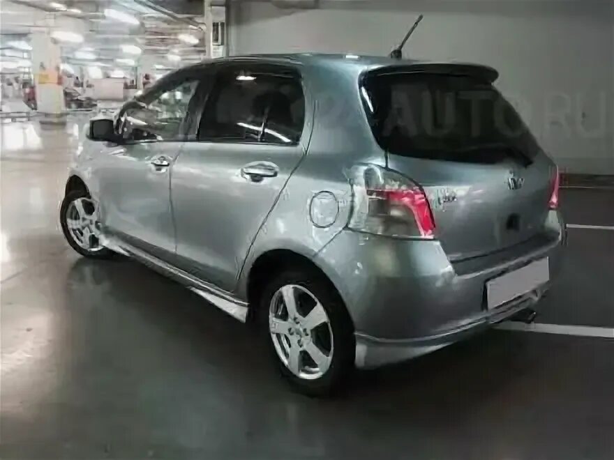 Купить витц в красноярске. Toyota Vitz 2006. Тойота Витц 2006. Тойота Витц 2006 АБС. Тойота Витц 2006 год на колпаках.