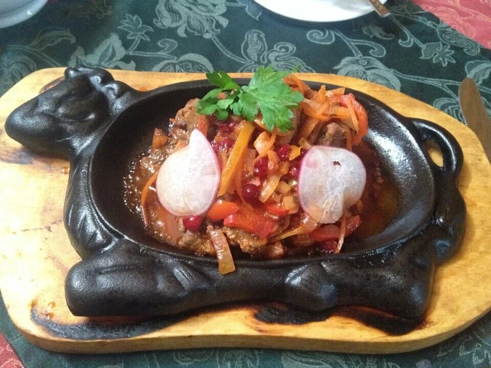 Улица папшева куйбышев. Ресторан охота салехард. Улица папшева куйбышев нсо. Ижевск вывеска. Магазин мелодия куйбышев нсо.